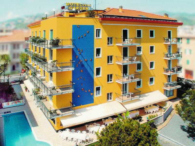 Hotel Garden 4*